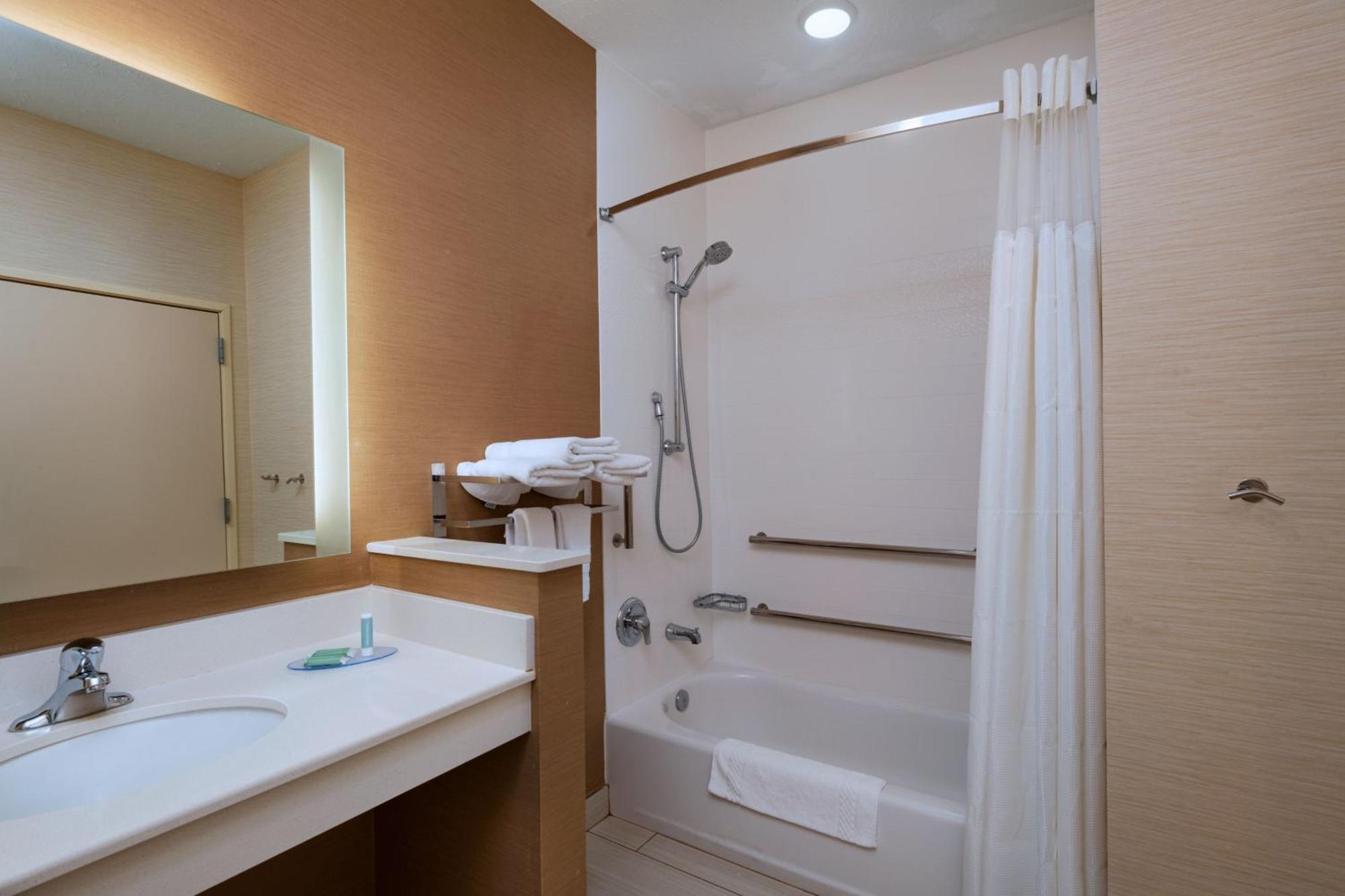 Fairfield Inn & Suites By Marriott Lincoln Airport Eksteriør bilde