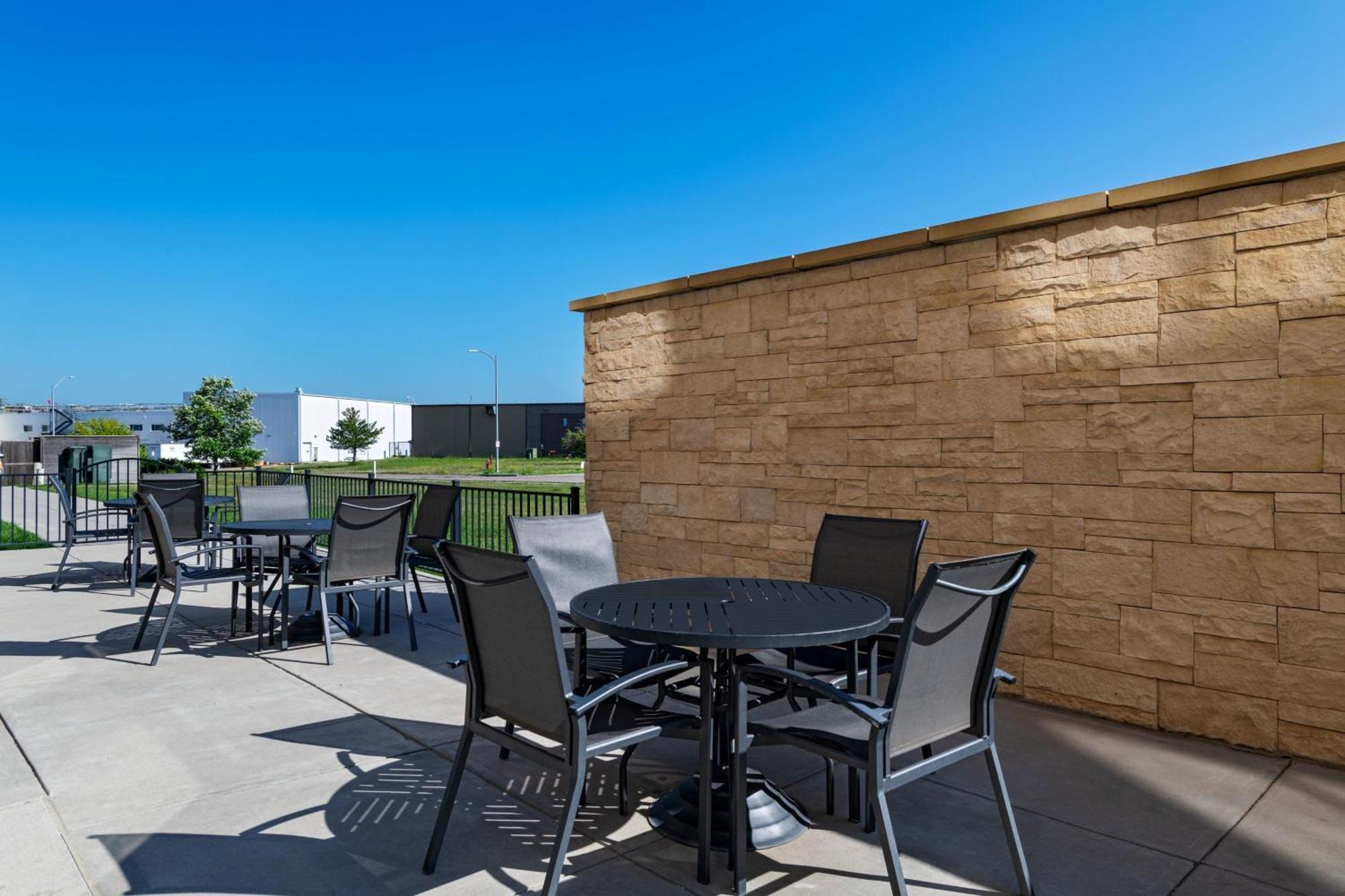 Fairfield Inn & Suites By Marriott Lincoln Airport Eksteriør bilde