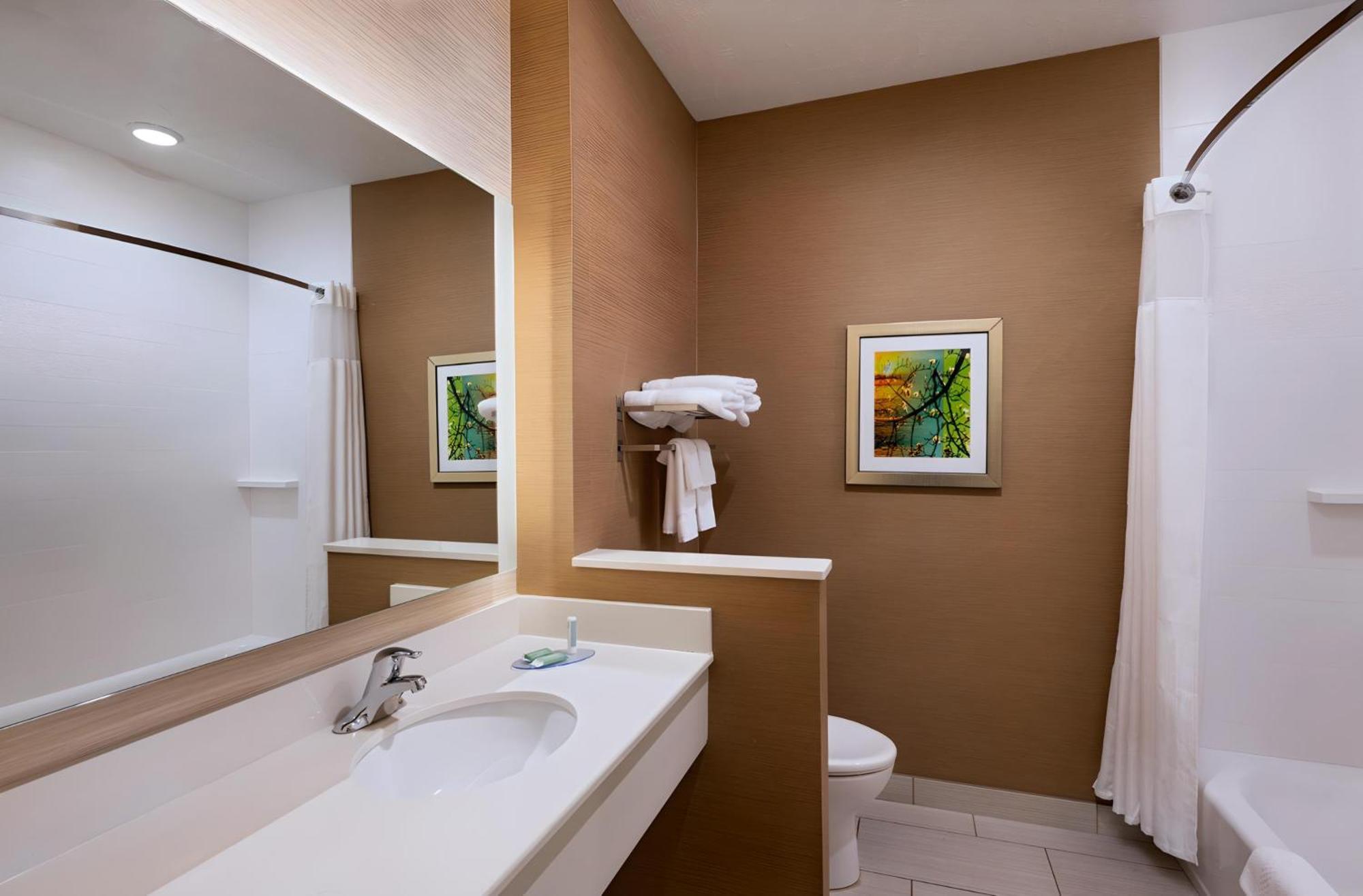 Fairfield Inn & Suites By Marriott Lincoln Airport Eksteriør bilde
